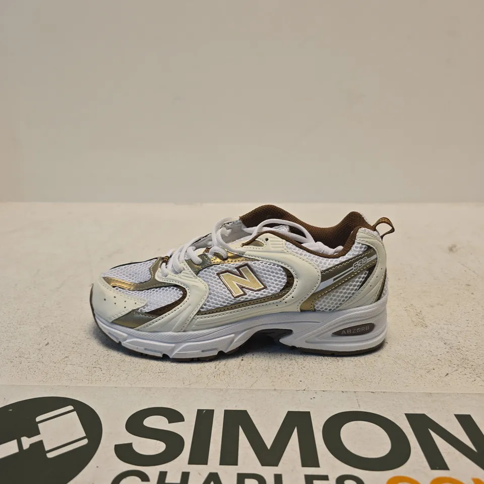 NEW BALANCE SNEAKERS – UK 6