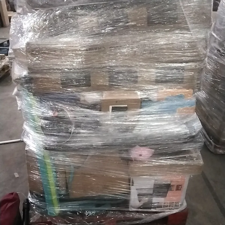 PALLET CONTAINING A LARGE QUANTITY OF ASSORTED HOUSEHOLD GOODS WHICH INCLUDE; AIRFRYERS, PARASOL BASES, PADDED CAMPING CHAIRS, BATH MAT, SUITCASES ETC