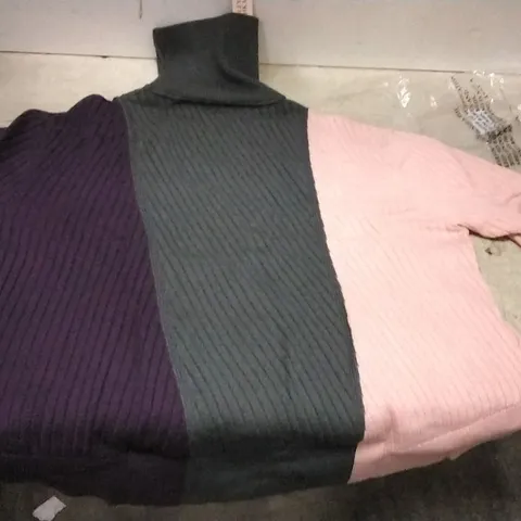 3 BOXES OF APPROXIMATELY 7 BADGLEY MISCHKA PURPLE/GREY/PINK TURTLE NECK 3XL