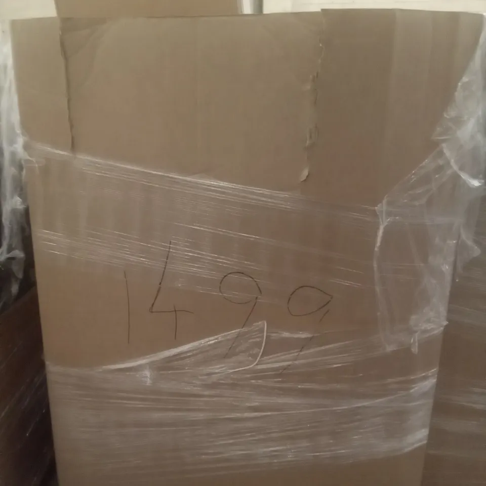 PALLET OF ASSORTED ITEMS INCLUDING CAROTE ESSENTIAL WOODY GRANITE, 2000 FACE MASKS, BADABULLE SAFETY GATE, DRAPER MINI SHOVEL