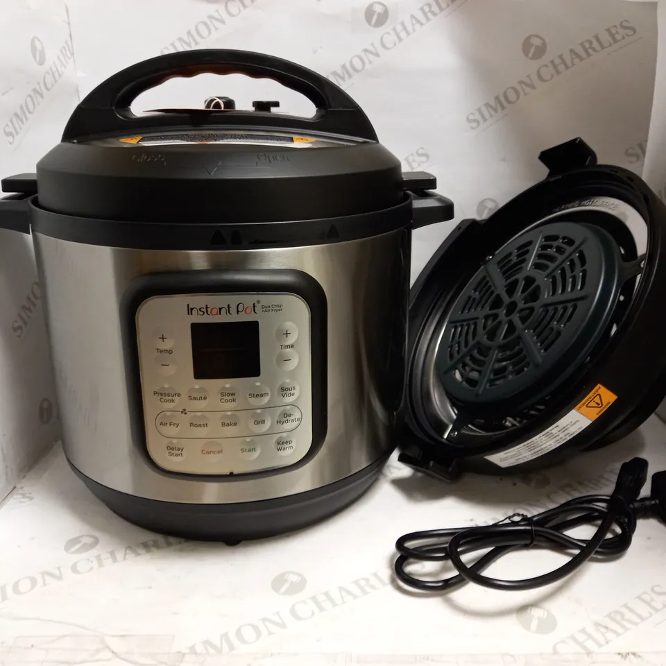 INSTANT DUO CRISP & AIR FRYER