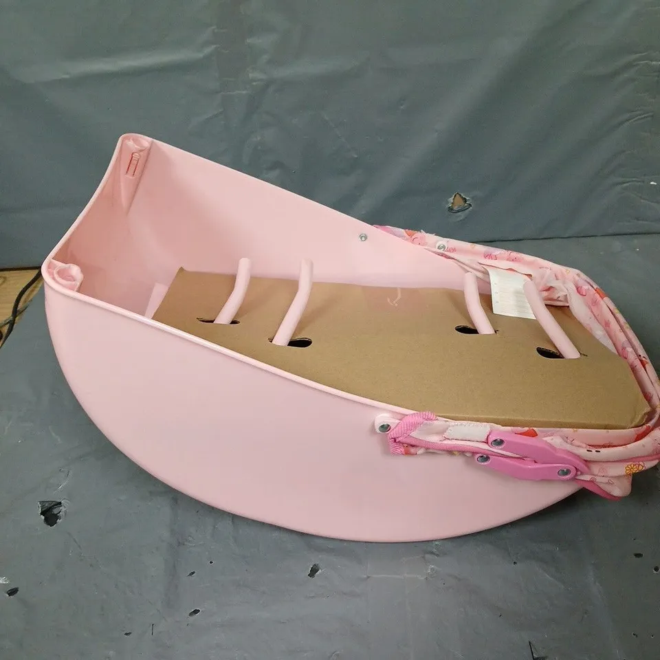 PEPPA PIG'S DOLL PRAM