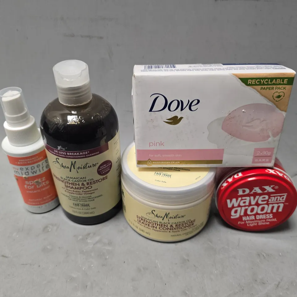 APPROXIMATELY 13 ASSORTED HEALTH & BEAUTY ITEMS TO INCLUDE - DOVE SOAP , DAX WAVE & GROOM ETC