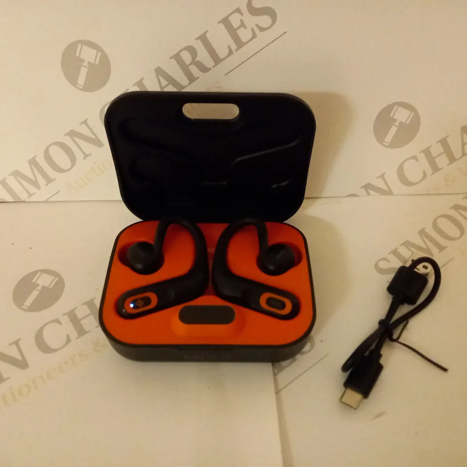 MIXX STREAMBUDS SPORTS CHARGE EARBUDS