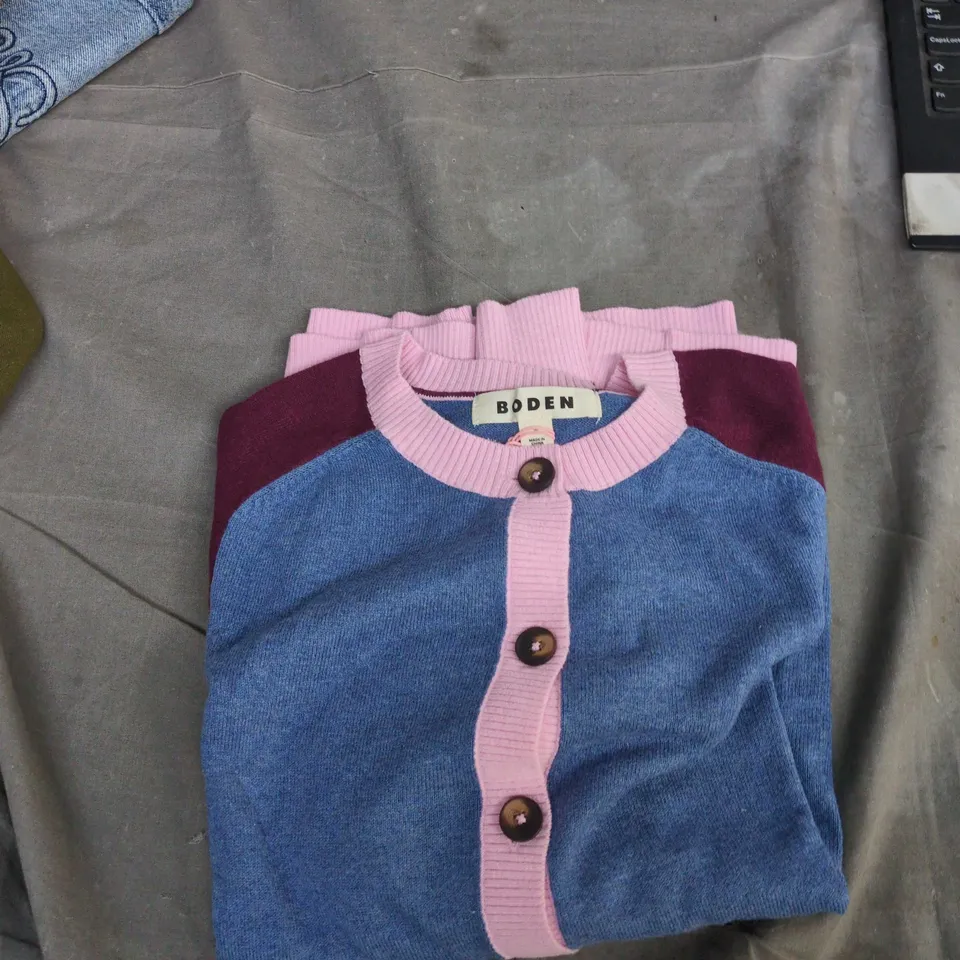 BODEN  DENIM & PINK CARDIGAN – BLUE WITH PINK TRIM UK M