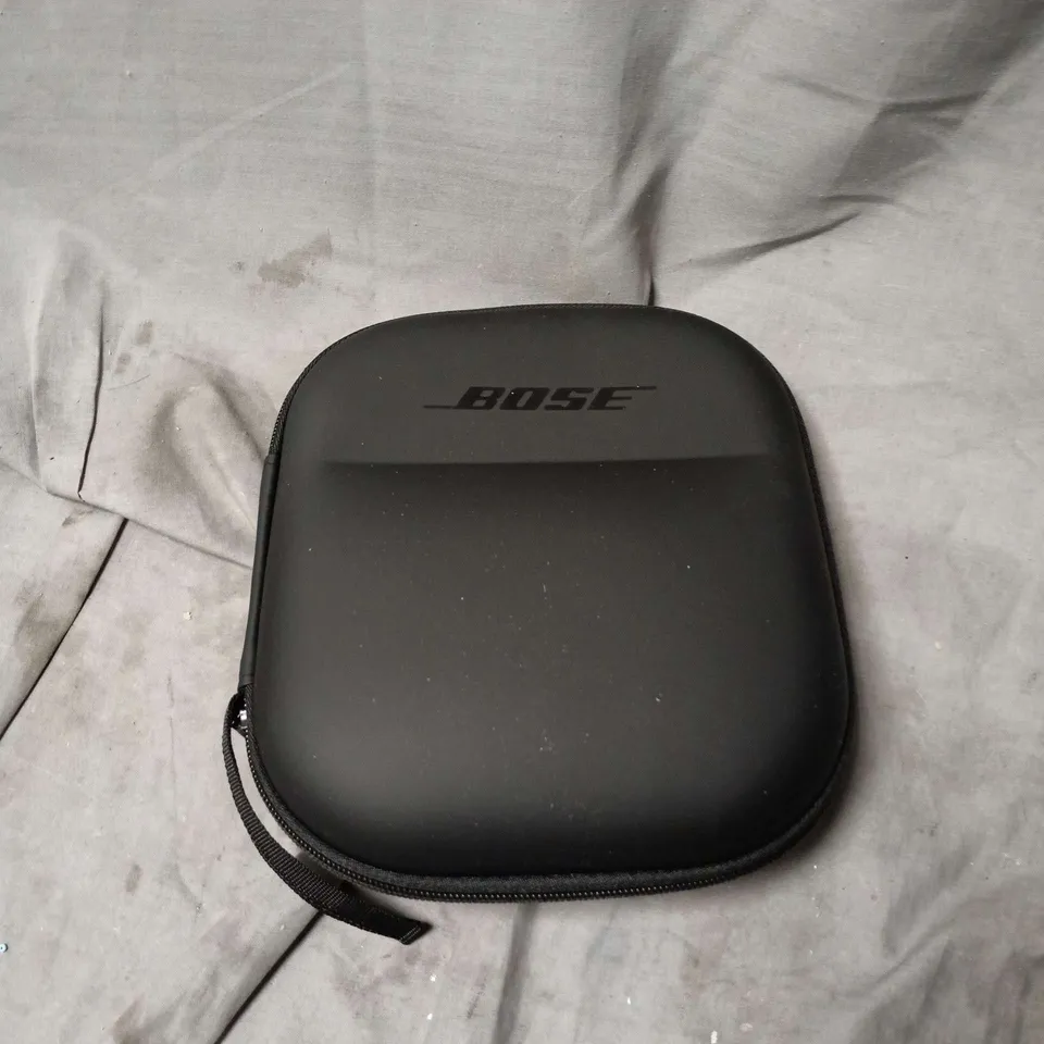 BOSE QUIETCOMFORT ULTRA HEADPHONES – BLACK (WITH CARRY CASE)