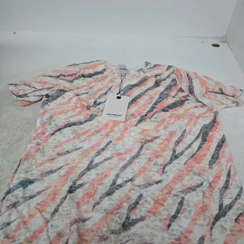 ANAMOR PRINT TEE TOP – LIGHT PINK, SIZE M