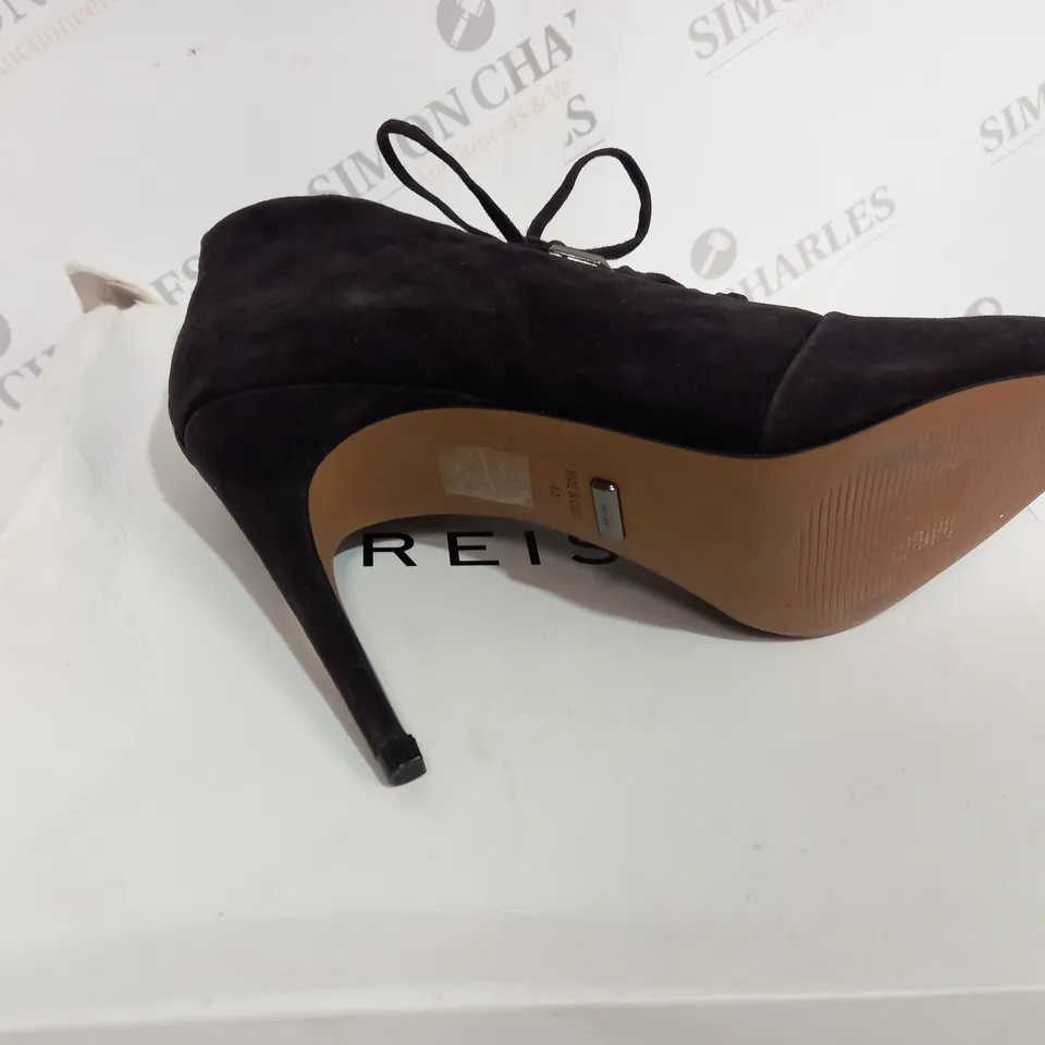 BOXED REISS SUEDE CHOCOLATE BOOT HEELS - SIZE 7
