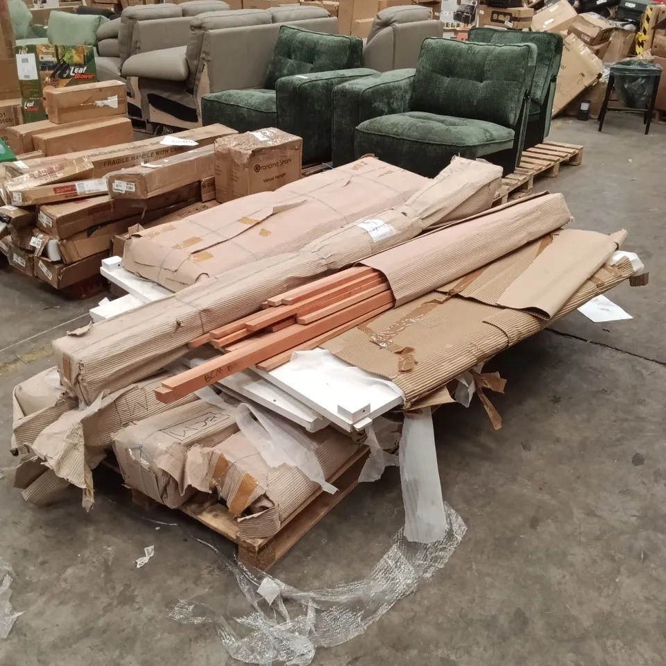 BOXED 5" CARVED 4 POSTER BED - PAINTED ANT WHITE (11 BOXES/1 PALLET)