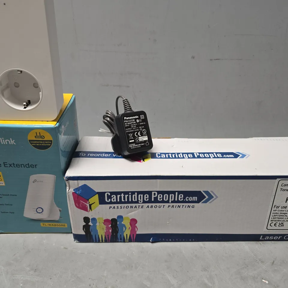 BOX OF APPROXIMATELY 12 ASSORTED ITEMS TO INCLUDE - TP-LINK WIFI RANGE EXTENDER , CARTRIDGE PEOPLE TONER CARTRIDGE , PANASONIC AC ADAPTOR ETC