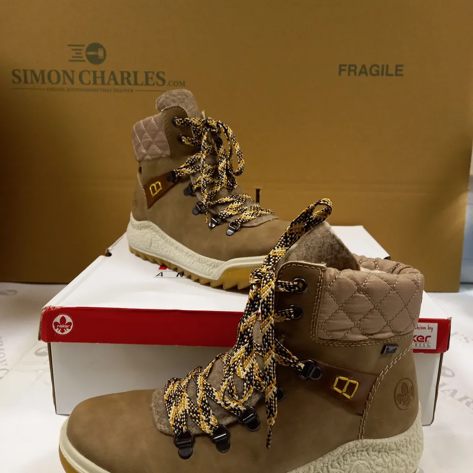RIEKER WATER RESISTANT LACE UP BOOT SIZE 5