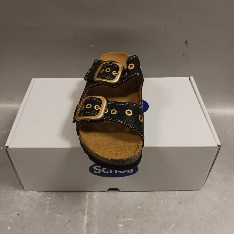 BOXED PAIR OF SCHOLL LEATHER SOFTSTEP OPEN TOE SHOES - 6