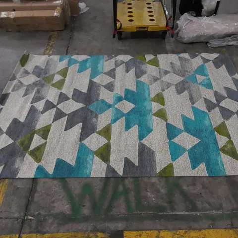 DESIGNER HALI GEOMETRIC RUG // SIZE: 160 X 230cm