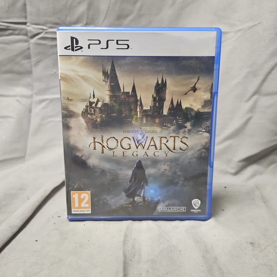 HOGWARTS LEGACY – PS5 PHYSICAL GAME IN BLUE CASE
