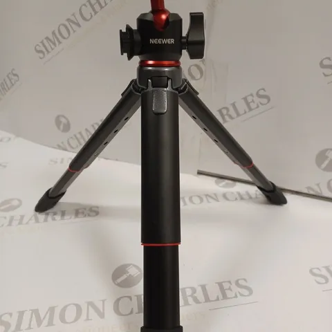 UNBOXED NEEWER CAMERA TRIPOD