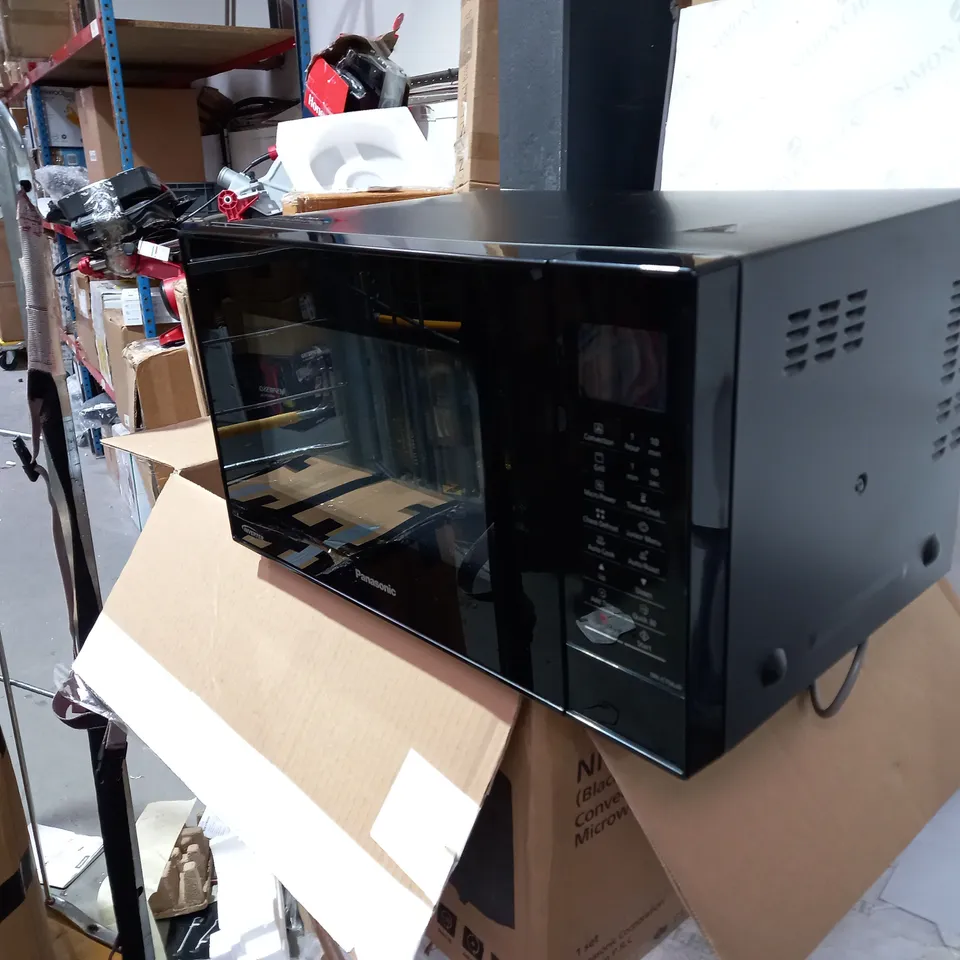 BOXED PANASONIC INVERTER NN-CT56JB MICROWAVE