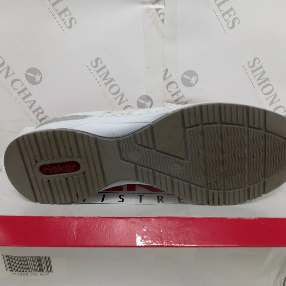 BOXED RIEKER ANTISTRESS WHITE TRAINERS - EUR 41