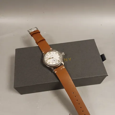 BOXED BALTANY WHITE DIAL LEATHER STRAP WATCH