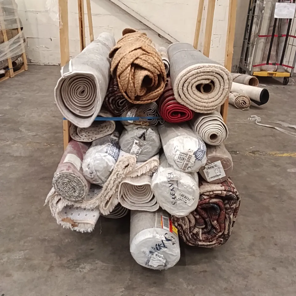 PALLET CONTAINING APPROXIMATELY 23 QUALITY DESIGNER AREA RUGS