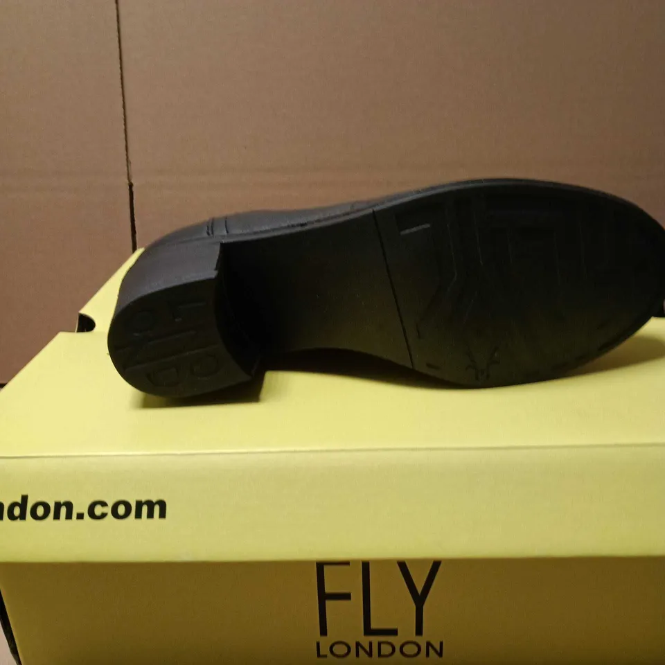 FLY LONDON ZAGY11FLY VELVET BLACK LEATHER ANKLE BOOTS – EU 40 (UK 7)