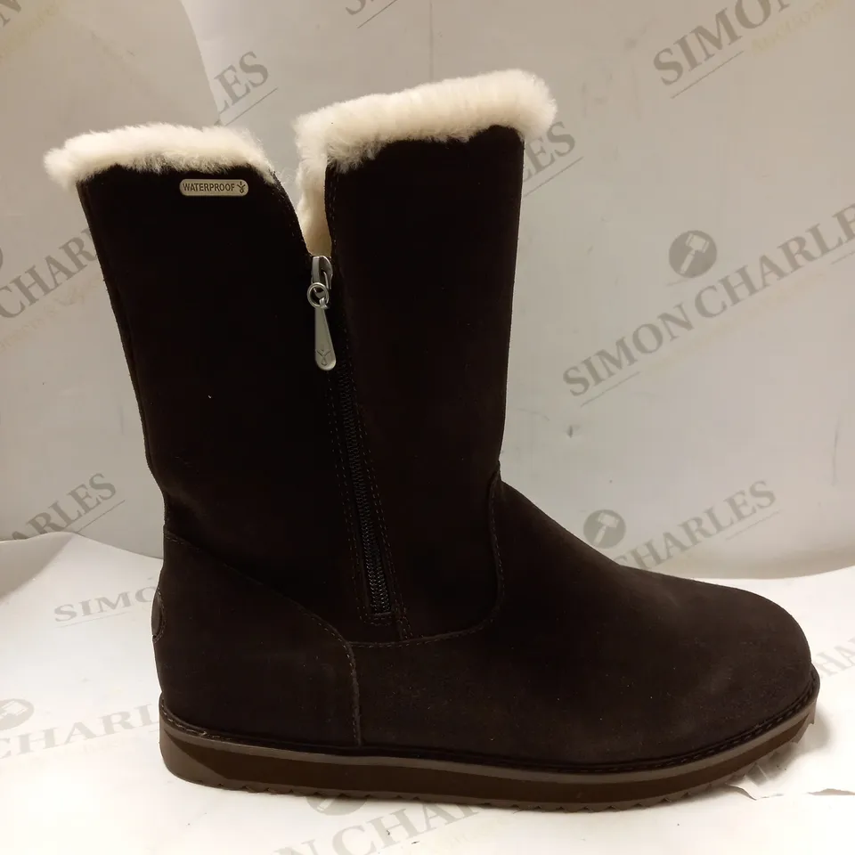 EMU AUSTRAILIA GRAVELLY ESPRESSO BOOTS - SIZE 8
