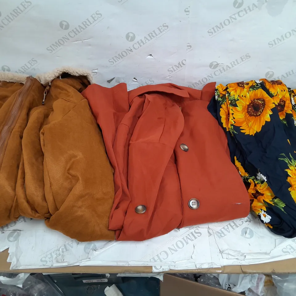 BOX OF APPROXIMATELY 18 ASSORTED ITEMS TO INCLUDE - DRESSES , JUMPERS , AND  T-SHIRTS ETC