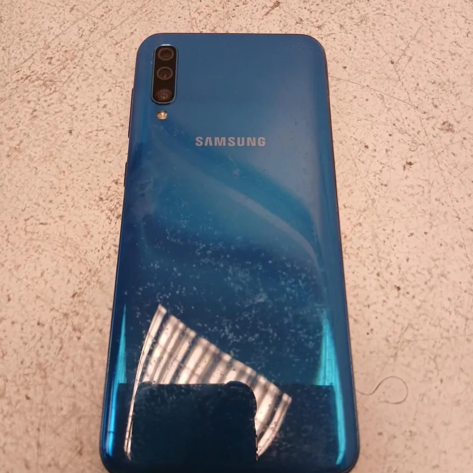 SAMSUNG GALAXY A50 SMARTPHONE - BLUE