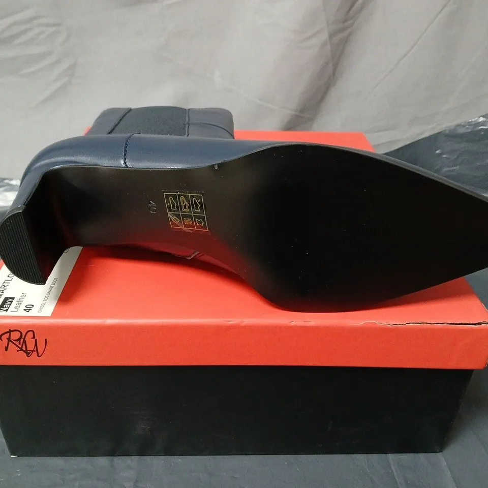 BOXED PAIR OF RUTH LANGSFORD WOMEN'S BLUE LEATHER ANKLE BOOTS, UK 7 