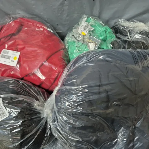 APPROXIMATELY 20 ASSORTED CLOTHING AND FASHION ITEMS IN VARIOUS STYLES, SIZES, AND COLOURS