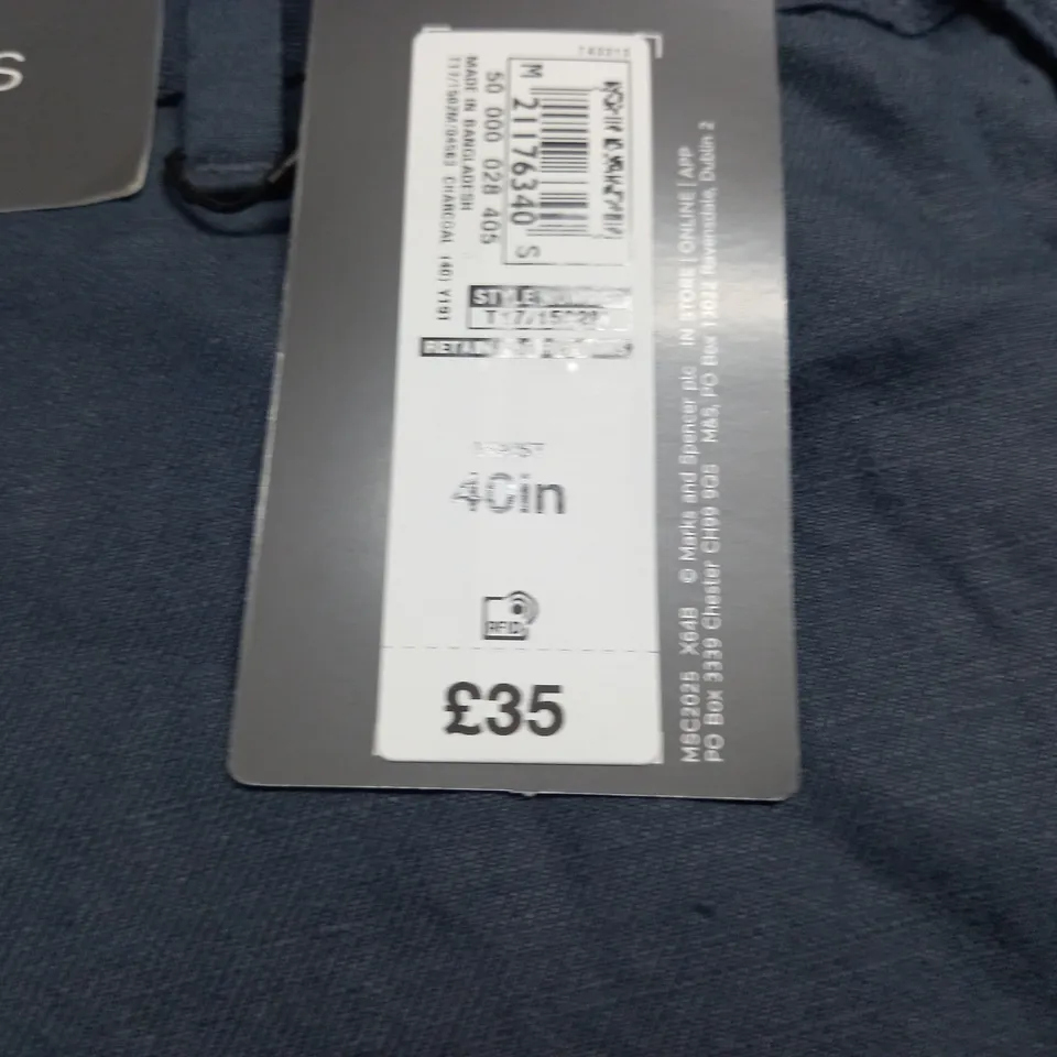 M&S GREY SHORTS - 40"