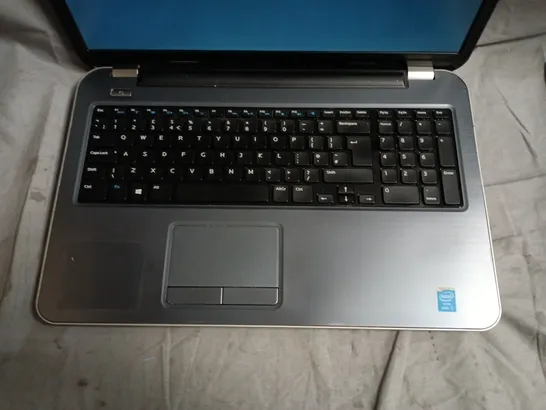 Lot 1027: UNBOXED DELL INSPIRON 5737 INTEL I7 LAPTOP - 17R-5737 ...