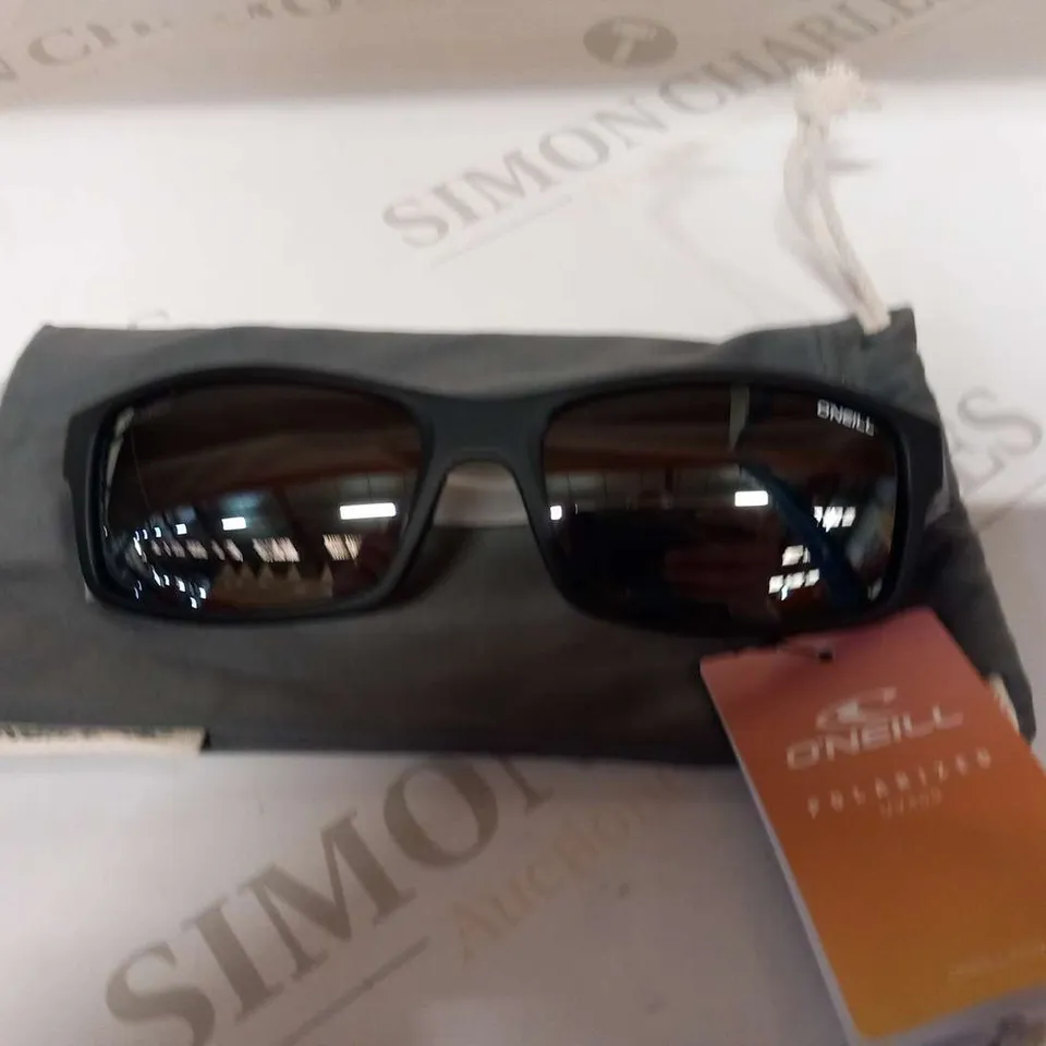 PAIR OF BRAND NEW O'NEIL PARKER SUNGLASSES