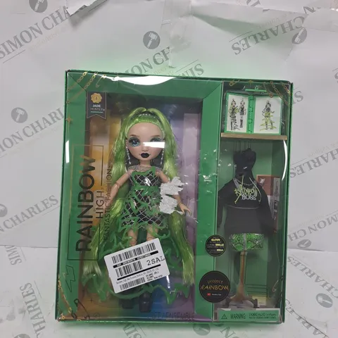 RAINBOW HIGH FANTASTIC FASHION JADE HUNTER 11" FASHION DOLL W/ PLAYSET