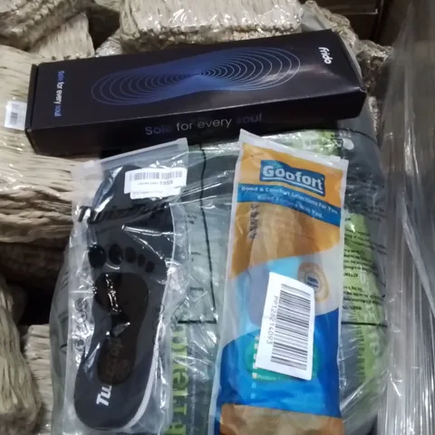 PALLET CONTAINING A VERY LARGE QUANTITY OF INSOLES INSERTS