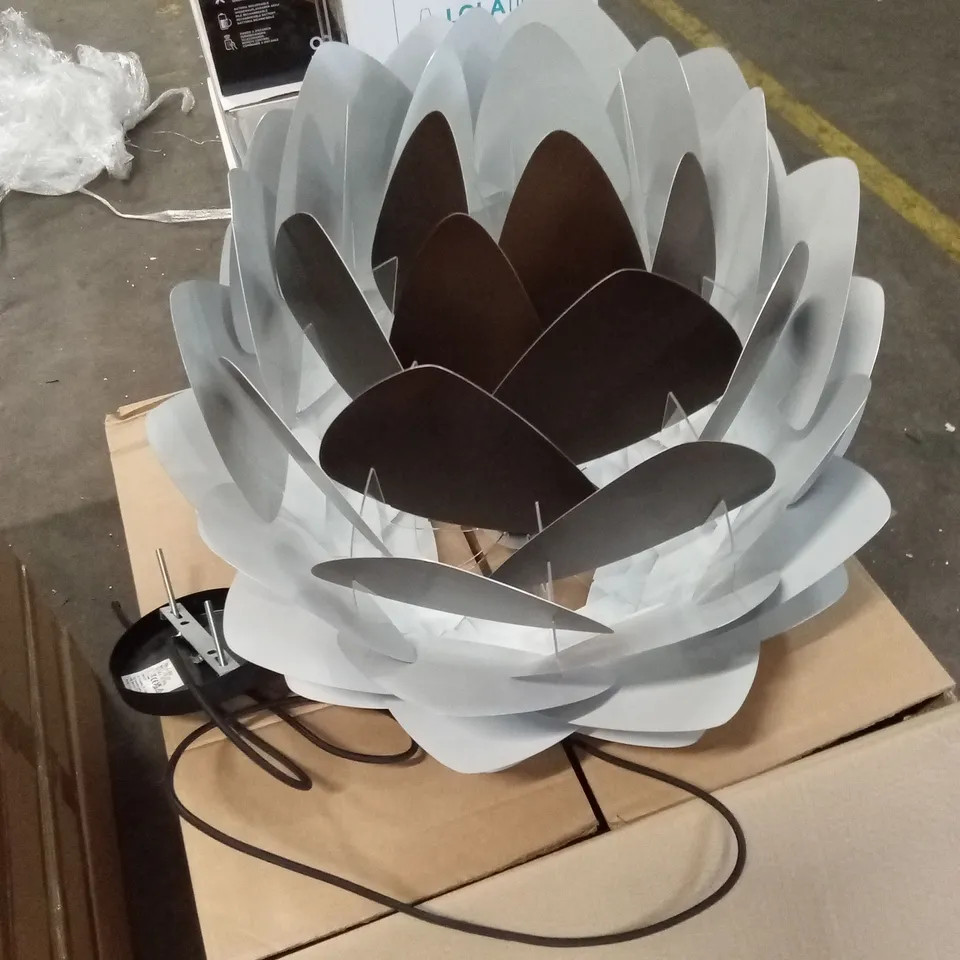 BOXED SIGNATURE DESIGNER CEILING LIGHT