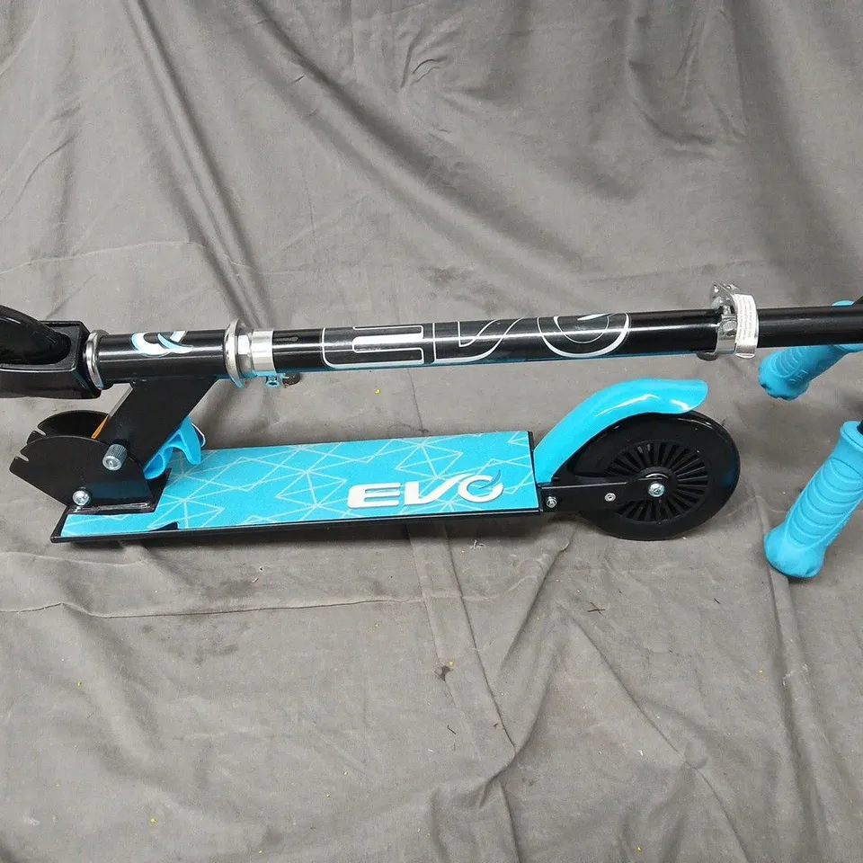 EVO INLINE SCOOTER IN BLUE
