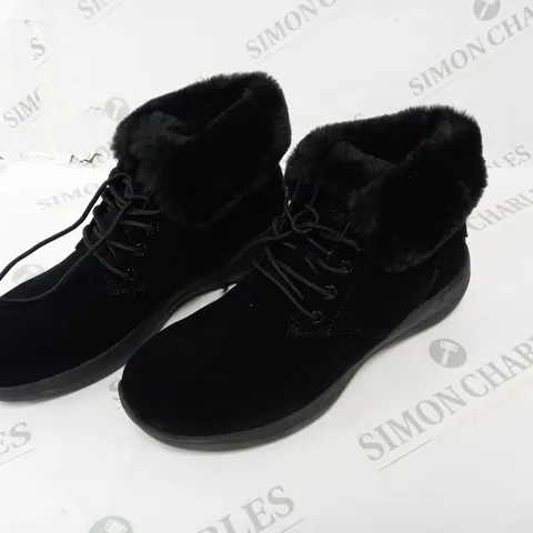 SKECHERS GO WALK BOOTS - 4