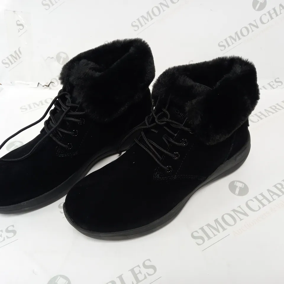 SKECHERS GO WALK BOOTS - 4