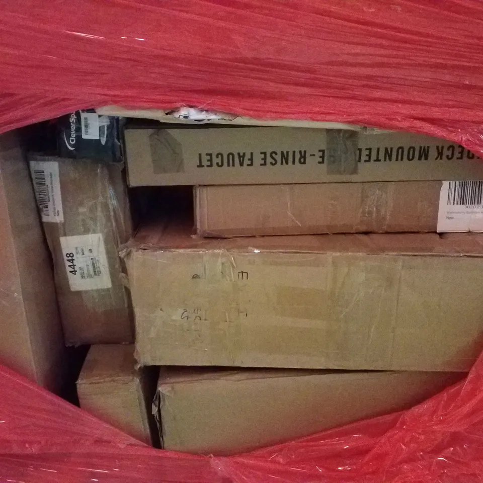 PALLET CONTAINING ASSORTED PRODUCTS INCLUDING ARTIFICIAL PLANT, BATHROOM MIRROR & COMPUTER DESK