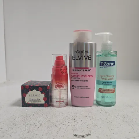APPROXIMATELY 15 ASSORTED COSMETIC ITEMS INCLUDING VARIOUS MAKES AND BRANDS - COLLECTION ONLY