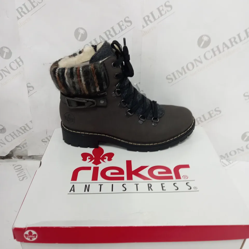 BOXED PAIR OF RIEKER HIKING BOOTS IN GREY/NAVY UK SIZE 4