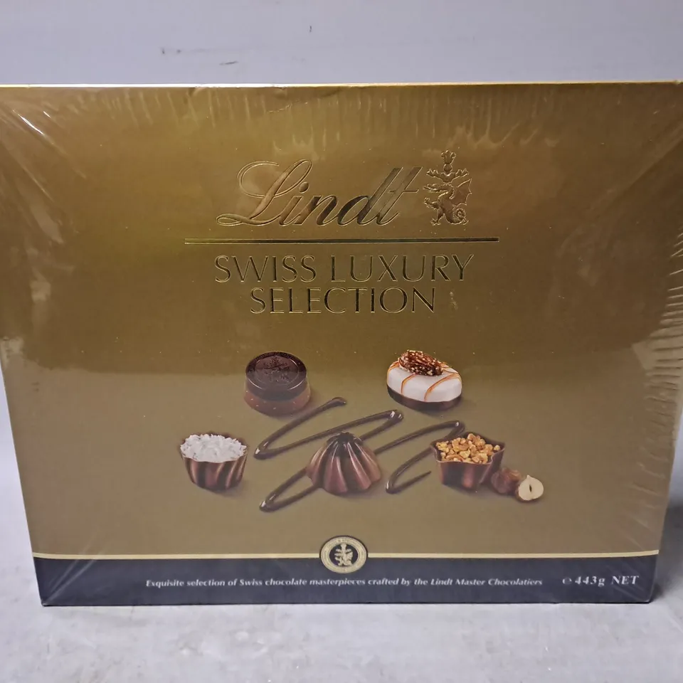 SEALED LINDT SWISS LUXURY SELECTION BOX