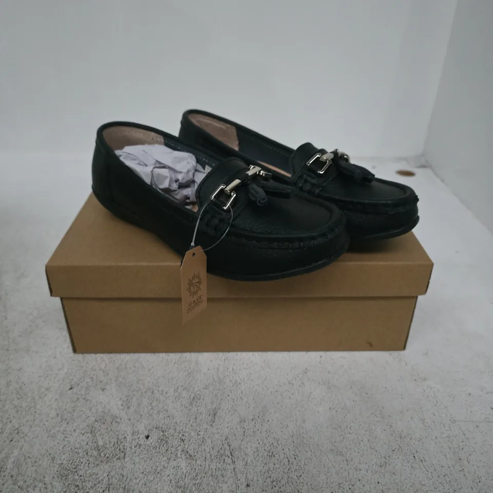 JO & JOE NAUTICAL BLACK SHOES, UK 3