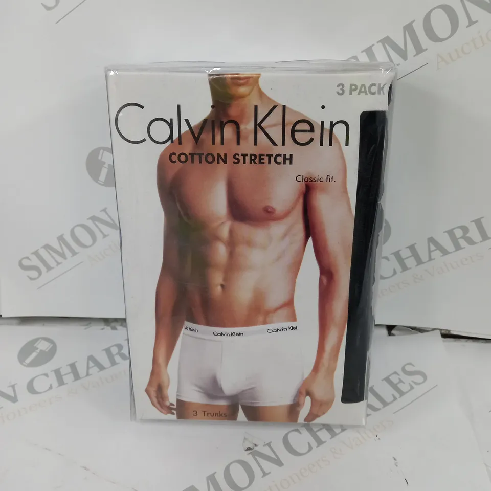 CALVIN KLEIN 3 PACK COTTON STRETCH CLASSIC FIT TRUNKS - M