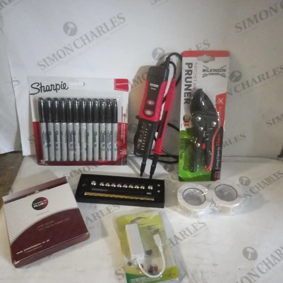 BOX OF APPROX 10 HOUSEHOLD ITEMS TO INCLUDE SHARPIE PENS, WILKINSON SWORD PRUNERS AND FIDGET PEN