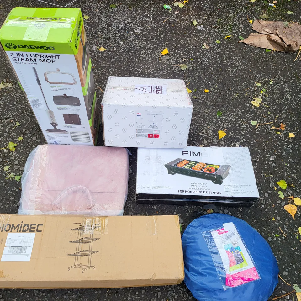 PALLET OF A SIGNIFICANT QUANTITY OF ASSORTED ITEMS TO INCLUDE FIMEI TABLETOP GRILL, DAEWOO 2 IN 1 UPRIGHT STEAM MOP, HOMIDEC CLOTHES AIRER, PINK CHILDREN'S BIKE, ETC