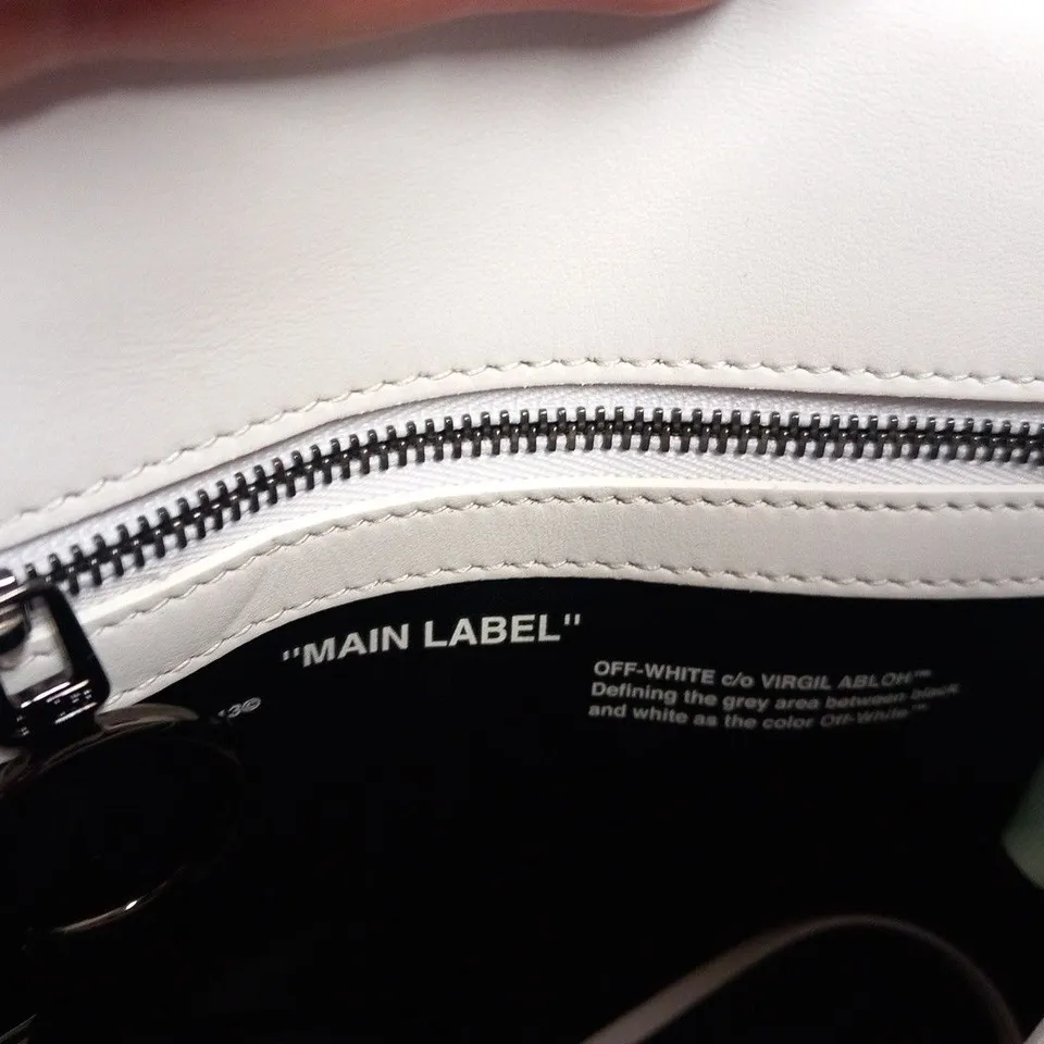 OFF-WHITE SCULPTURE BINDER CLIP BAG