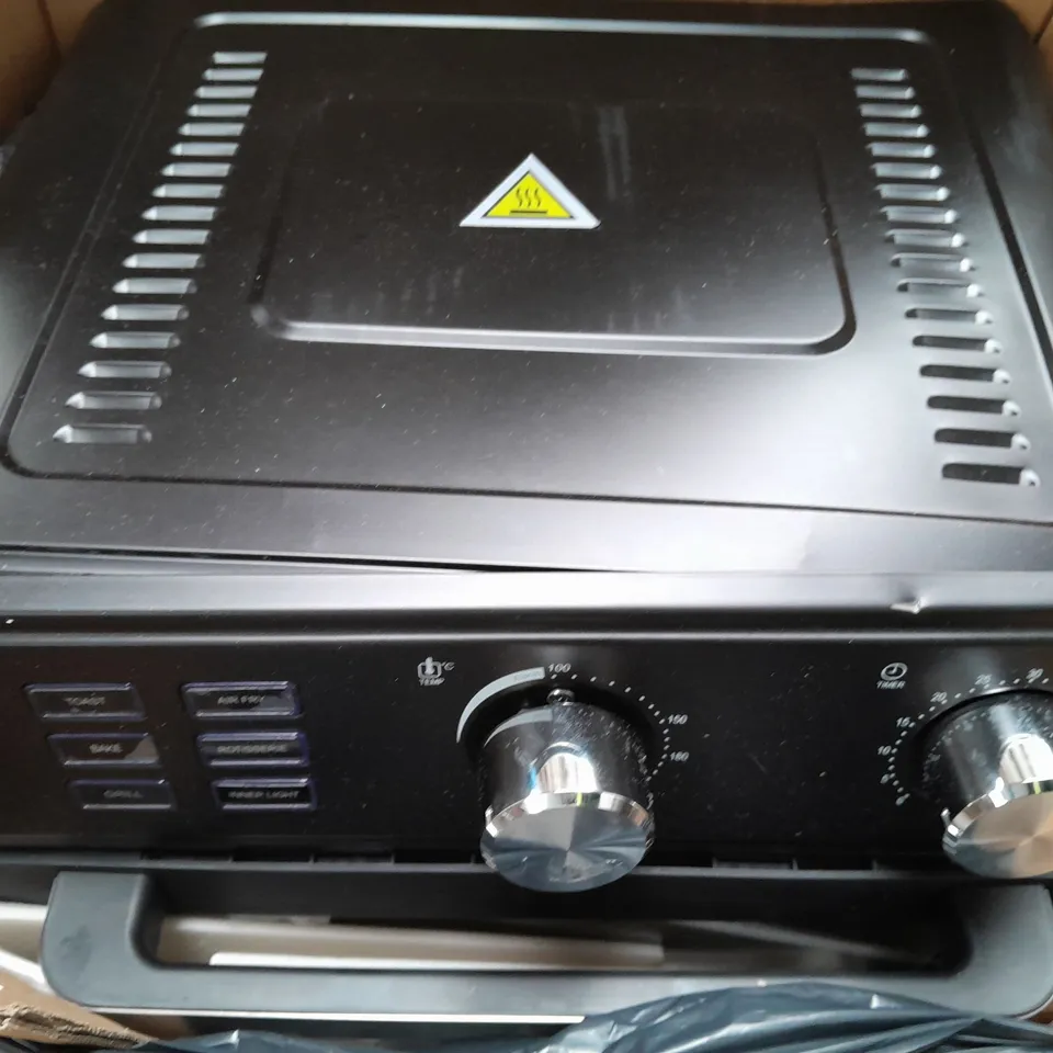 COOK'S ESSENTIAL 21-LITRE AIRFRYER OVEN IN BLACK