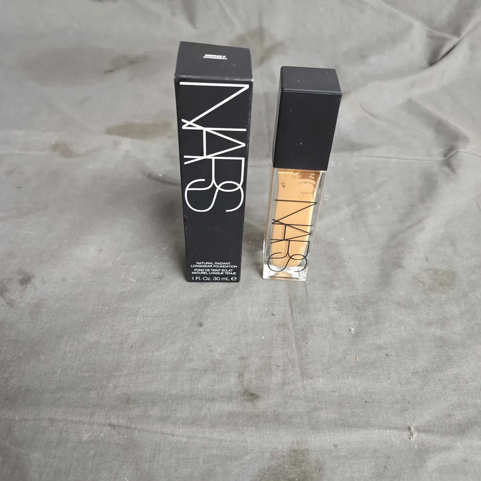 BOXED NARS NATURAL RADIANT LONGWEAR FOUNDATION IN MEDIUM 3 STROMBOLI 30ML