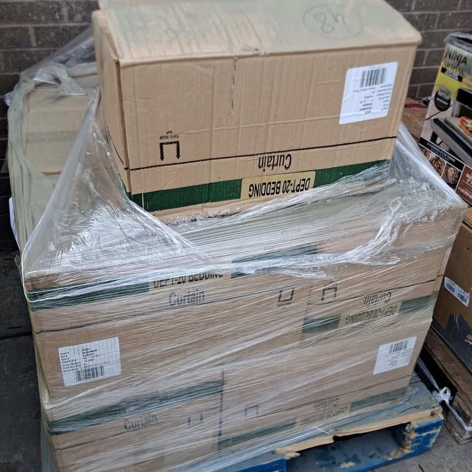 PALLET CONTAINING APPROXIMATELY 48 BRAND NEW POLKA DOT EYELET PRINTED CURTAINS - 228X228CM